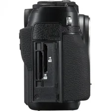 Цифровой фотоаппарат FujiFilm GFX 50R Body