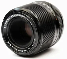 Fujifilm XF60 F2.4R macro //