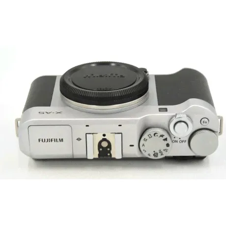 Цифровой фотоаппарат FujiFilm X-A5 Body Silver-3