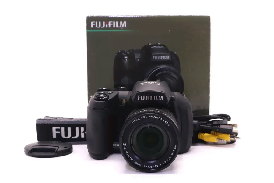 Fujifilm FinePix HS25EXR в упаковке-0