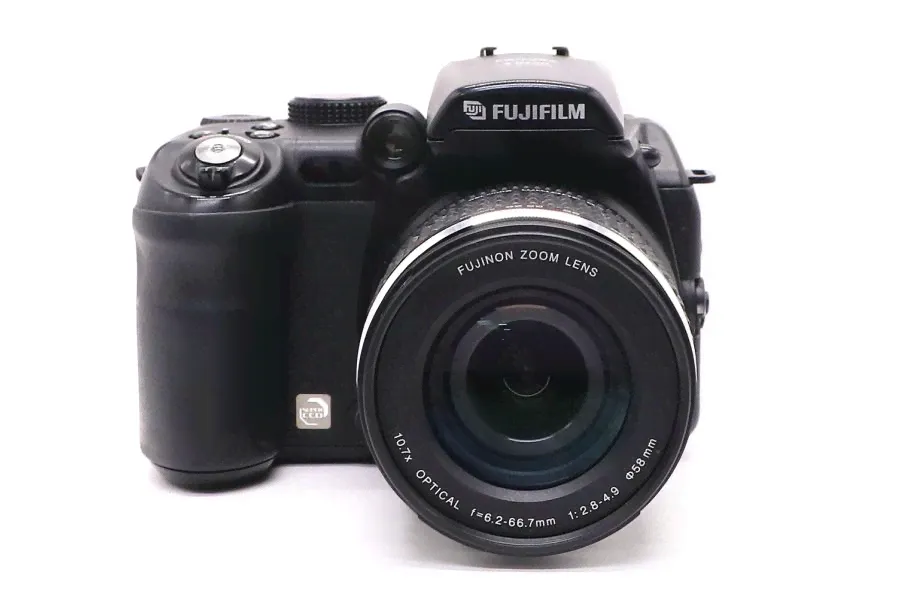 Fujifilm FinePix S9500-1