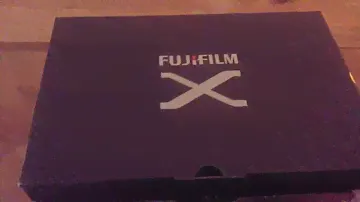 Unboxing Fujifilm X-M1 brown - silver with kit lens 16mm - 50mm and 50mm-230mm