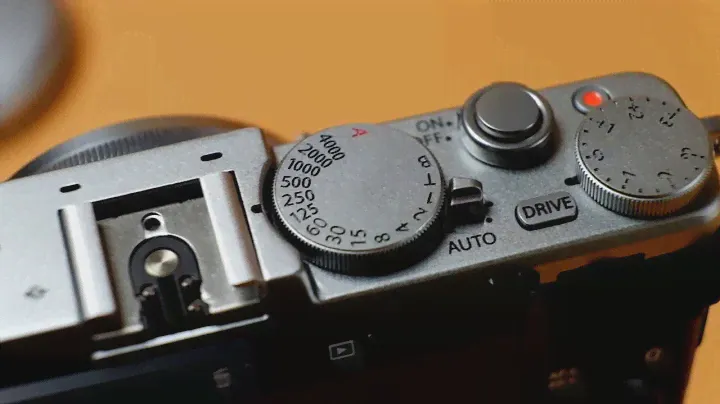 Обзор Fujifilm x70